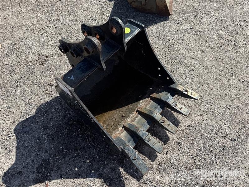 Takeuchi TB225BKT24 24 in Digging Excavator Bucket دلاء