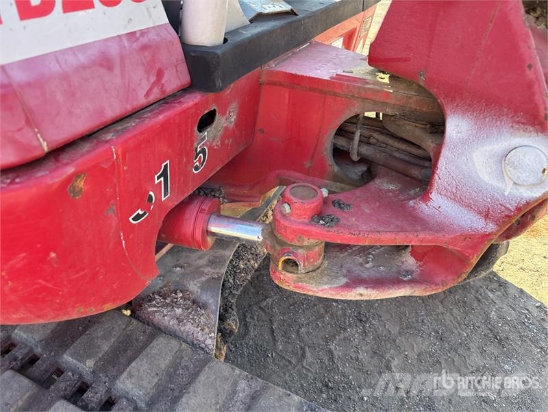 Takeuchi TB230 Mini rýpadla < 7t