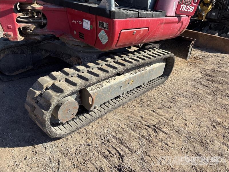 Takeuchi TB230 Mini rýpadla < 7t