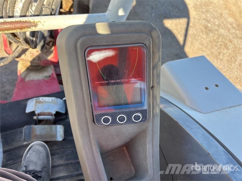 Takeuchi TB230 Mini rýpadla < 7t
