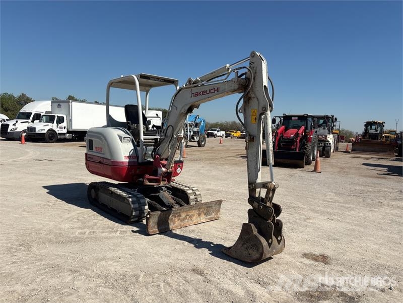 Takeuchi TB230 Mini rýpadla < 7t