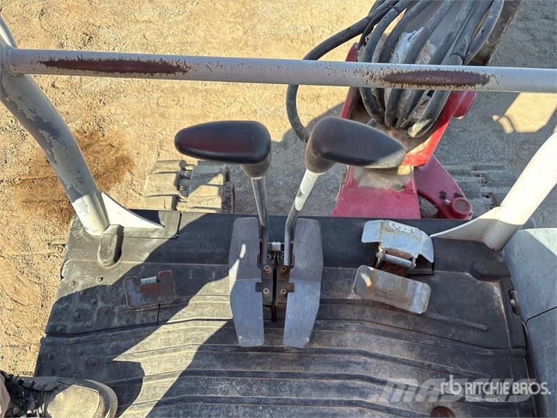 Takeuchi TB230 Mini rýpadla < 7t