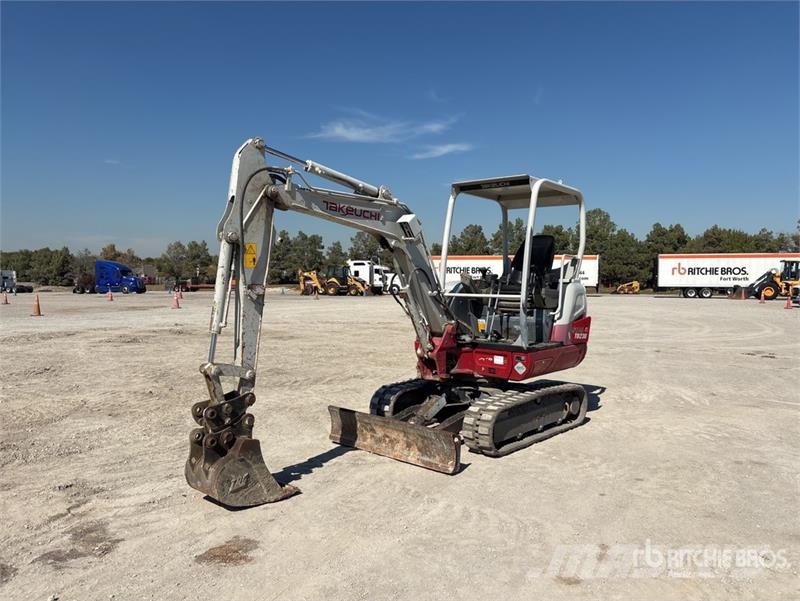 Takeuchi TB230 Mini rýpadla < 7t