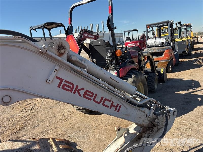 Takeuchi TB230 Mini rýpadla < 7t