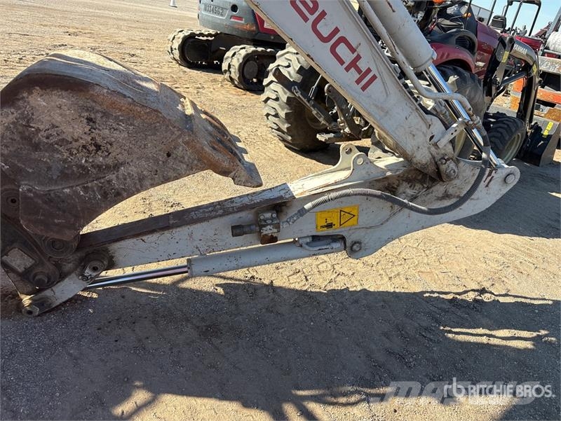 Takeuchi TB230 Mini rýpadla < 7t