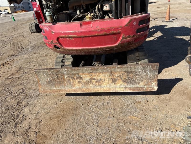 Takeuchi TB230 Mini rýpadla < 7t