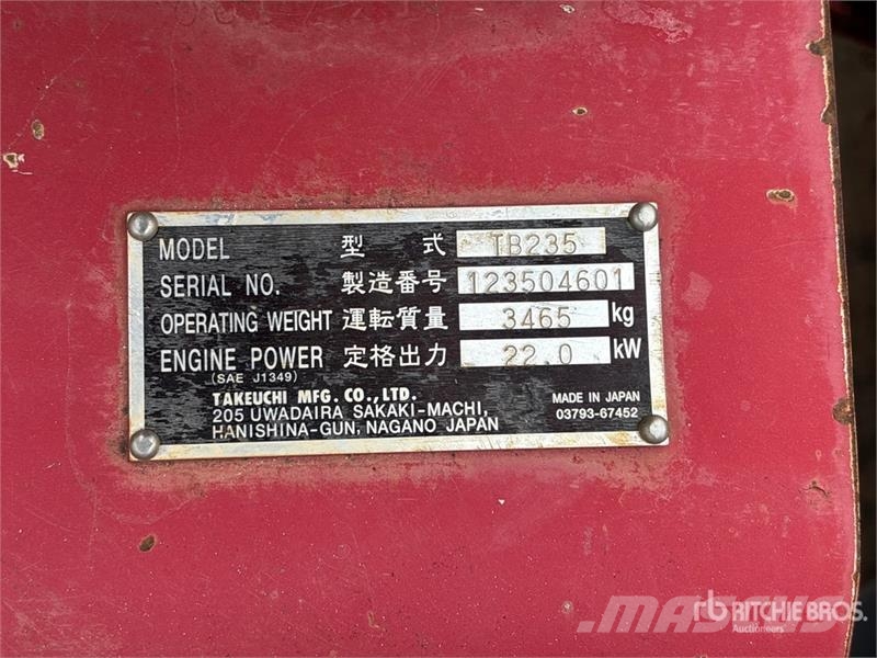 Takeuchi TB235 Minigravemaskiner