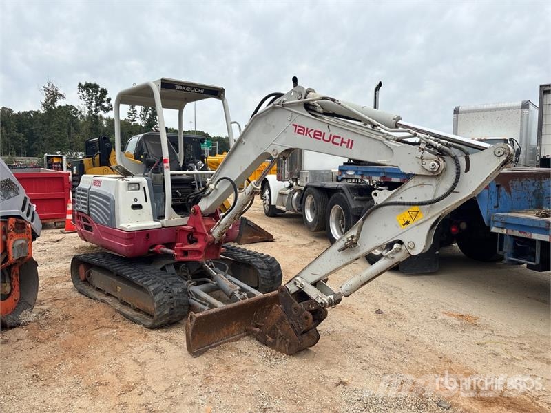Takeuchi TB235 Minigravemaskiner