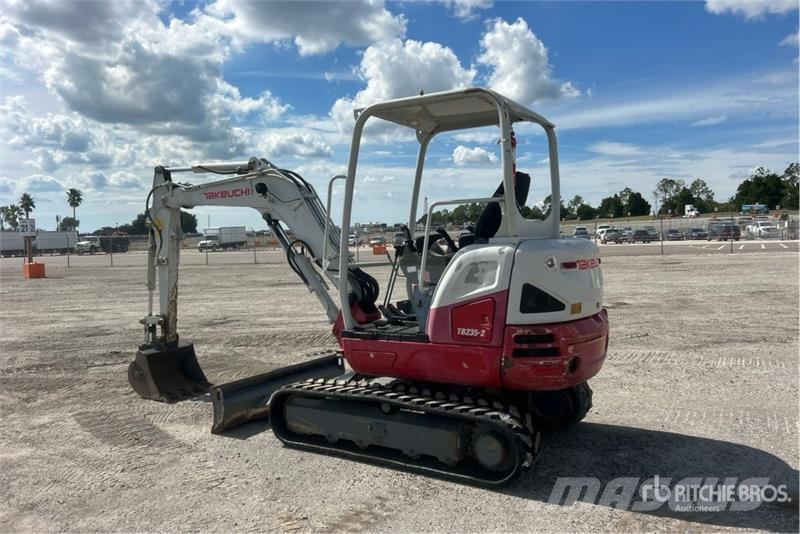 Takeuchi TB235-2 Mini Excavator Mini ekskavatori < 7 t