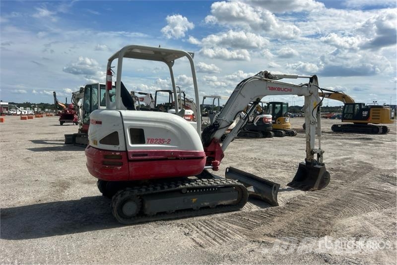 Takeuchi TB235-2 Mini Excavator Mini ekskavatori < 7 t