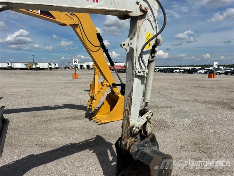 Takeuchi TB235-2 Mini Excavator Mini ekskavatori < 7 t
