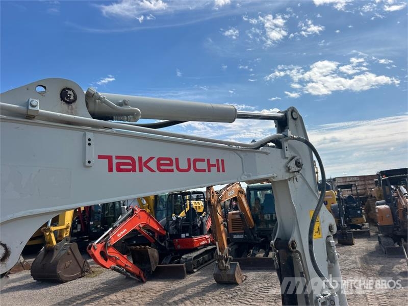 Takeuchi TB240 Miniescavatori