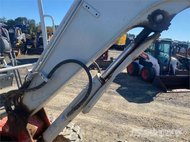 Takeuchi TB240 Minigravemaskiner