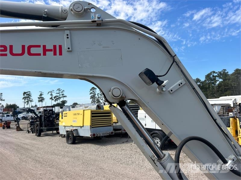 Takeuchi TB240 Miniescavatori