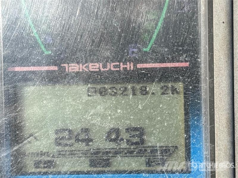Takeuchi TB240 حفارات صغيرة أقل من 7 طن (حفارات صغيرة)