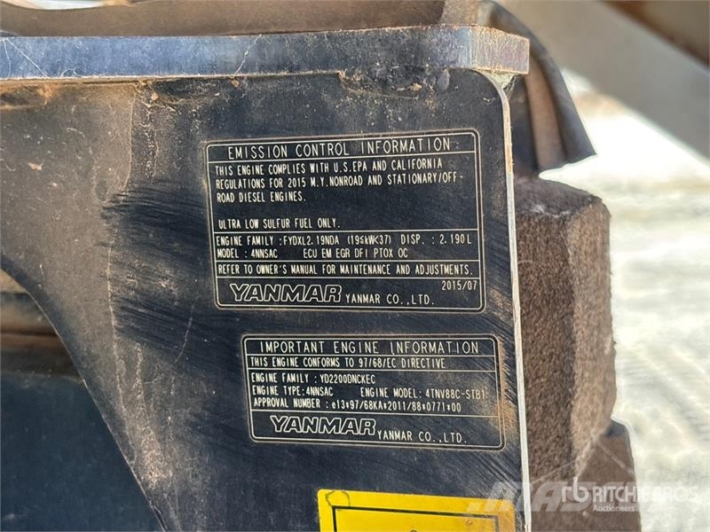 Takeuchi TB240 حفارات صغيرة أقل من 7 طن (حفارات صغيرة)