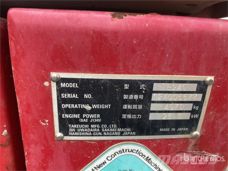 Takeuchi TB240 حفارات صغيرة أقل من 7 طن (حفارات صغيرة)