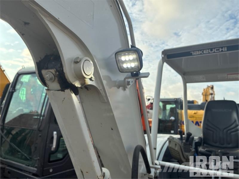 Takeuchi TB240 Mini excavadoras < 7t