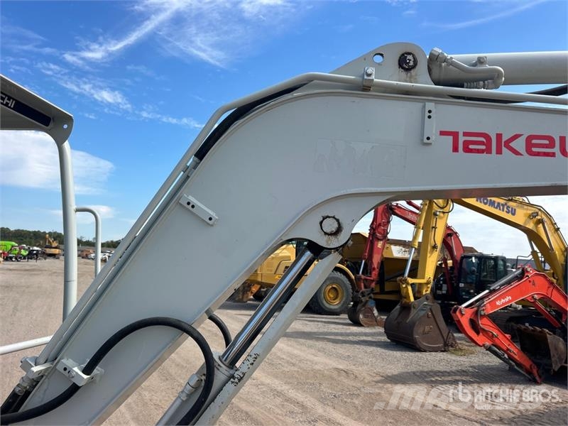 Takeuchi TB240 Miniescavatori