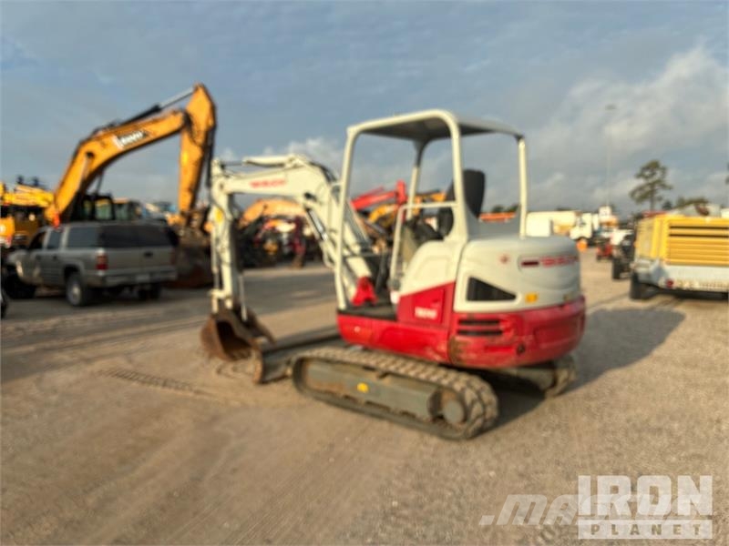 Takeuchi TB240 Mini excavadoras < 7t
