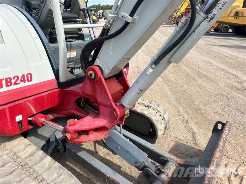 Takeuchi TB240 Miniescavatori