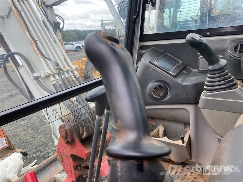 Takeuchi TB240 حفارات صغيرة أقل من 7 طن (حفارات صغيرة)