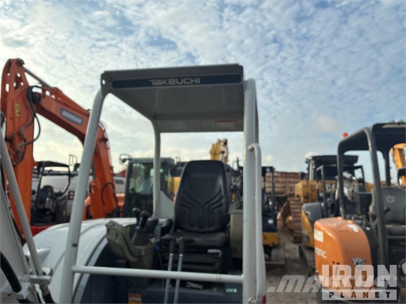 Takeuchi TB240 Mini excavadoras < 7t
