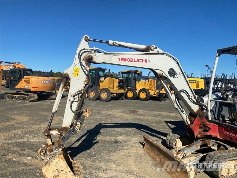 Takeuchi TB240 Minigravemaskiner