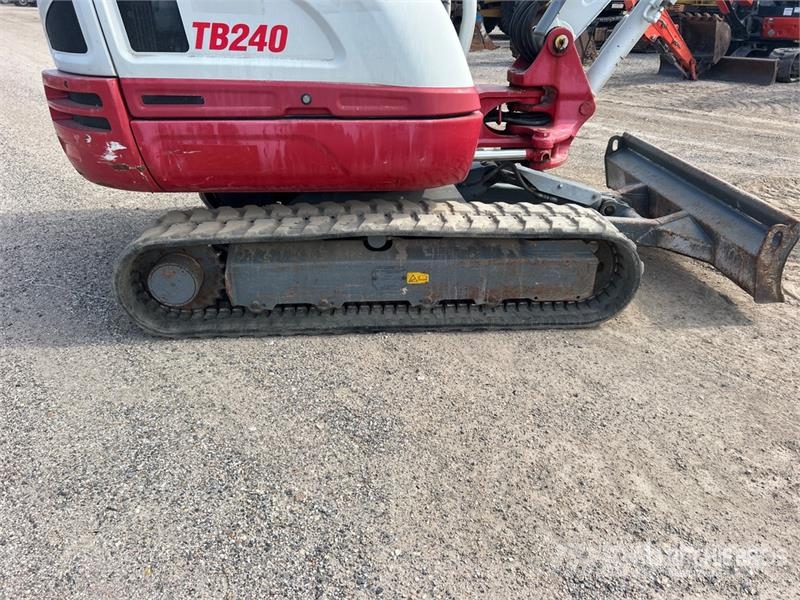 Takeuchi TB240 Miniescavatori