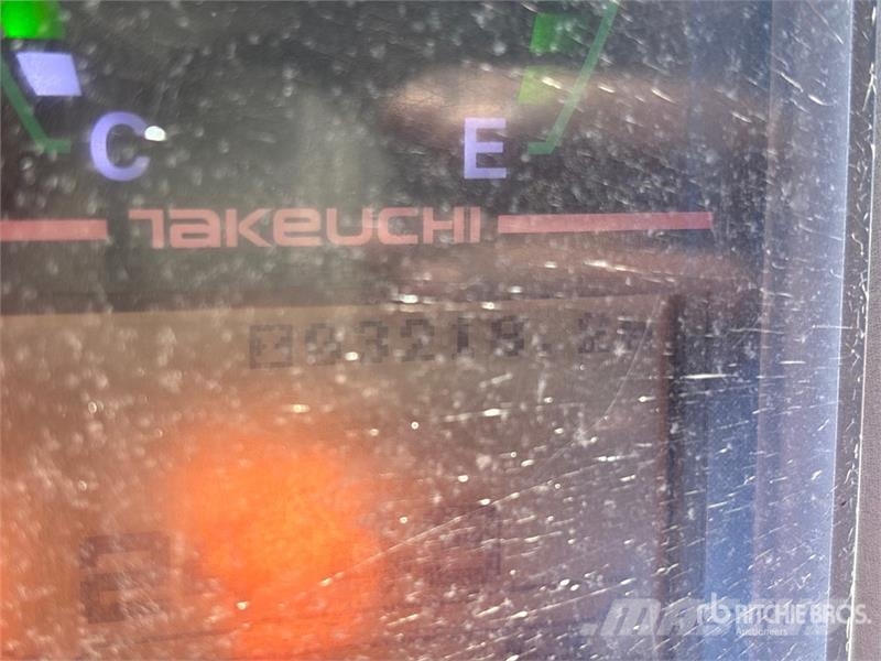 Takeuchi TB240 حفارات صغيرة أقل من 7 طن (حفارات صغيرة)