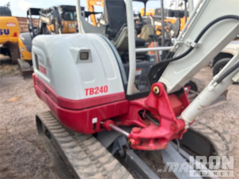 Takeuchi TB240 Mini excavadoras < 7t