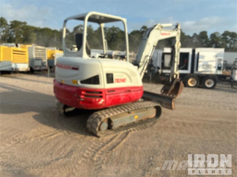 Takeuchi TB240 Mini excavadoras < 7t