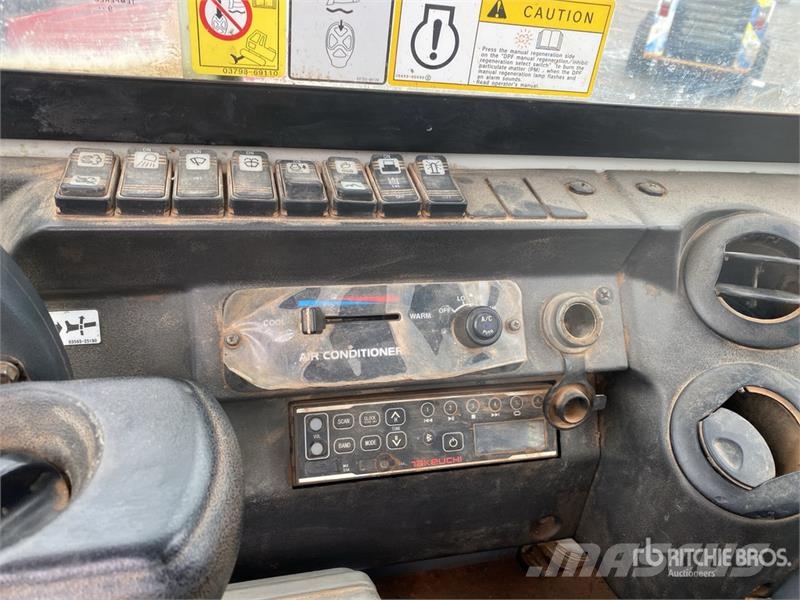 Takeuchi TB240 حفارات صغيرة أقل من 7 طن (حفارات صغيرة)