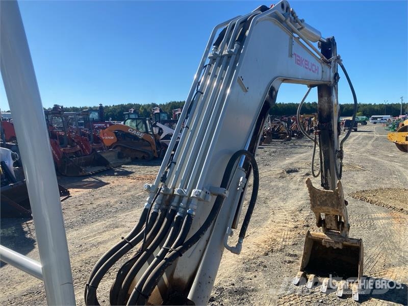 Takeuchi TB240 Minigravemaskiner