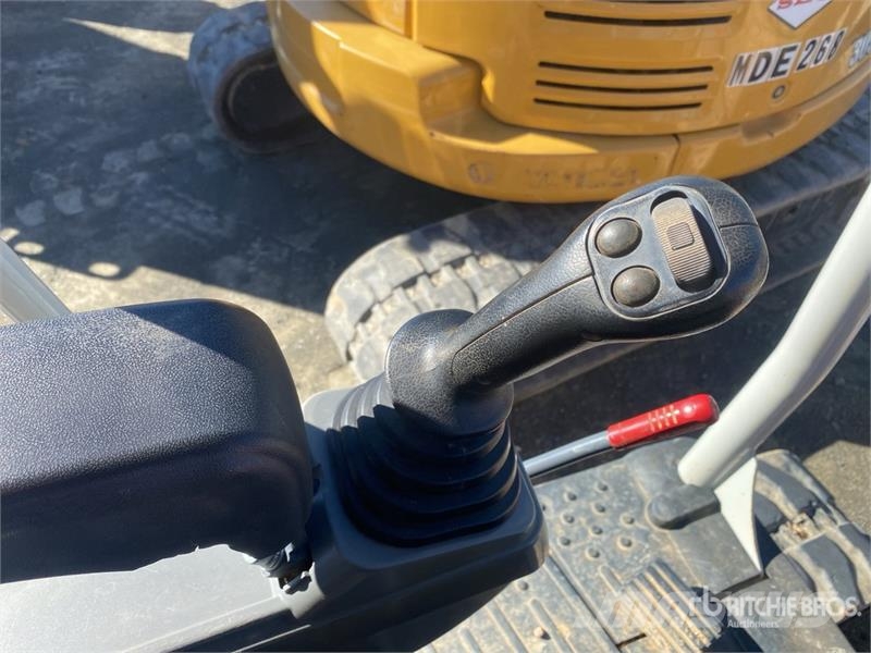 Takeuchi TB240 Minigravemaskiner