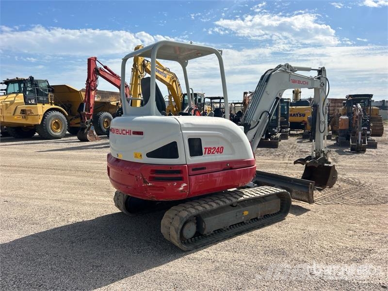Takeuchi TB240 Miniescavatori