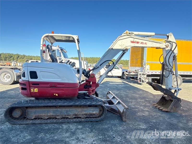 Takeuchi TB260 Mini bagri <7t