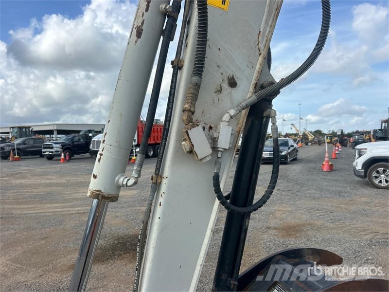 Takeuchi TB260 حفارات صغيرة أقل من 7 طن (حفارات صغيرة)