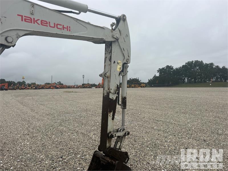 Takeuchi TB260 Minigrävare < 7t