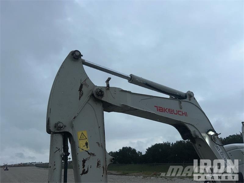 Takeuchi TB260 Minigrävare < 7t