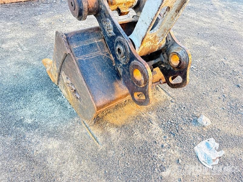 Takeuchi TB260 Mini bagri <7t