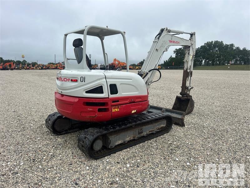 Takeuchi TB260 Minigrävare < 7t