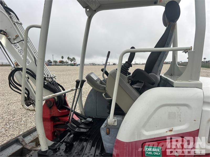 Takeuchi TB260 Minigrävare < 7t