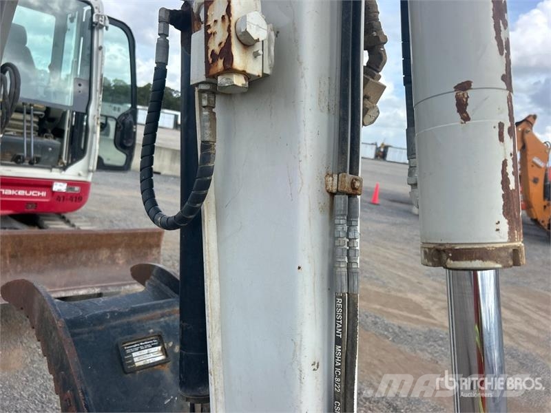 Takeuchi TB260 حفارات صغيرة أقل من 7 طن (حفارات صغيرة)