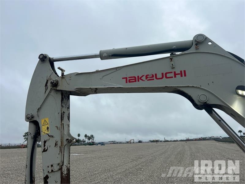 Takeuchi TB260 Minigrävare < 7t
