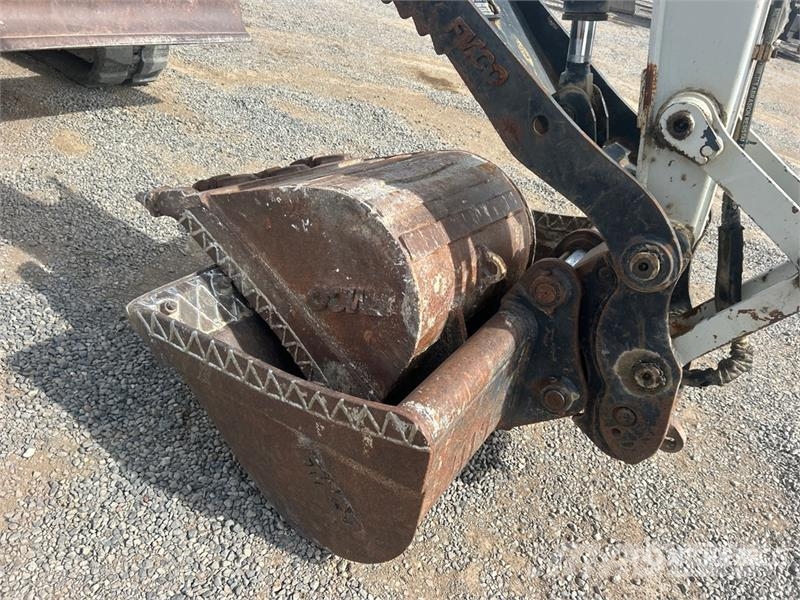 Takeuchi TB260 حفارات صغيرة أقل من 7 طن (حفارات صغيرة)