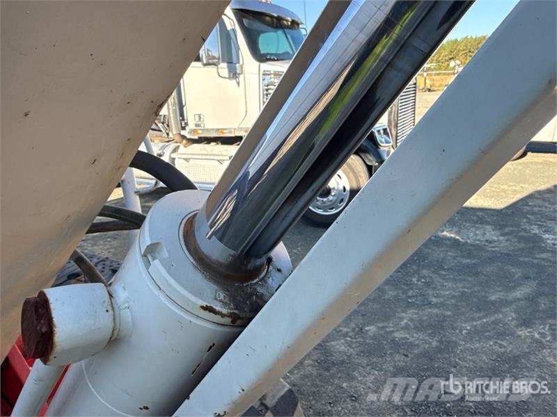 Takeuchi TB260 Mini bagri <7t