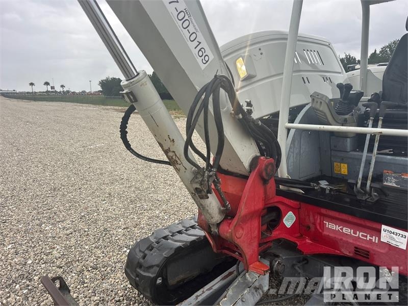 Takeuchi TB260 Minigrävare < 7t