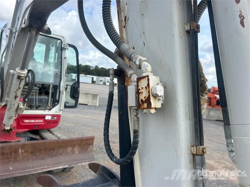 Takeuchi TB260 حفارات صغيرة أقل من 7 طن (حفارات صغيرة)