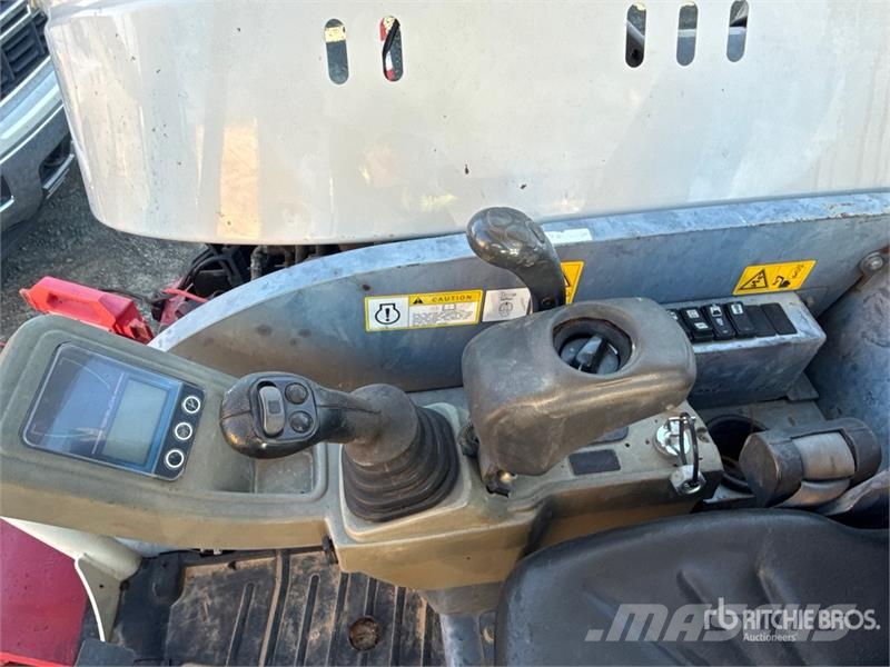 Takeuchi TB260 Mini bagri <7t